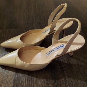 Manolo Blahnik Beige Pointed Toe Heels